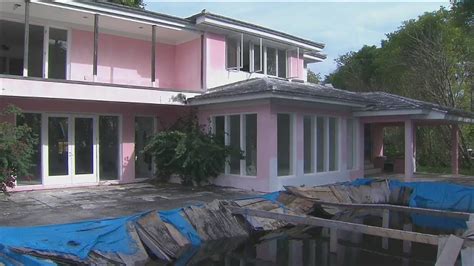 What Lies Beneath Former Miami Beach Home Of Pablo Escobar Youtube