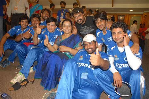 Karnataka Bulldozers Picturesccl 2011 Winners Teamcelebrity Cricket