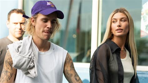 Body Language Expert Reveals How Justin Bieber And Hailey Baldwins