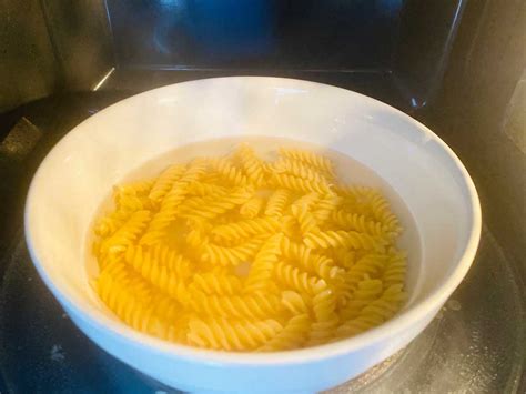 Nov 21, 2016 · it's ok to reheat chicken once if it has been cold, but be wary of putting it in the microwave, unless you're certain it can cook evenly all the way through. How To Cook Pasta In The Microwave - Liana's Kitchen
