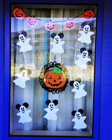 How To See Both Halloween And Christmas Decorations At Disney Anns Blog