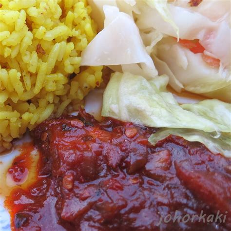 It consists of rice cooked in coconut milk that is traditionally served with anchovies, cucumbers its invention occurred from the mere necessity to exploit all ingredients which were at hand, and the popularity of nasi lemak has continually risen since. 32 Melaka Nasi Lemak at 777 Food Centre in Taman Ungku Tun ...