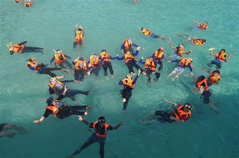 Kalau anda dari kuala lumpur dan datang dengan kapal terbang, turunlah di. Percutian di Pulau Perhentian: How safe is snorkeling in ...