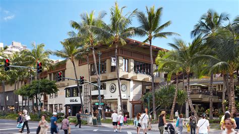 Visit Royal Hawaiian Center