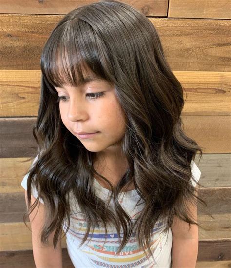 Elegant And Trendy Shoulder Length Hairstyles For Little Girls This Year