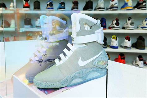Marty Mcfly Nike Air Mag Shoes Back To The Future Affare Massiccio