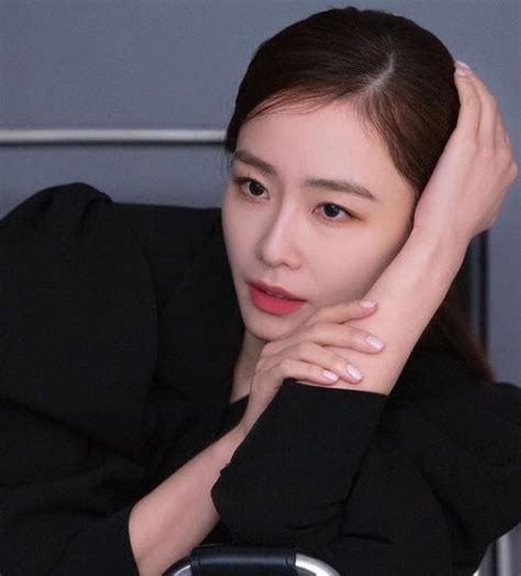 한예슬과 남자친구 류모씨 /사진=한경db, 한예슬 sns. 한예슬 남자친구 논란 배후 언급 - MTOP