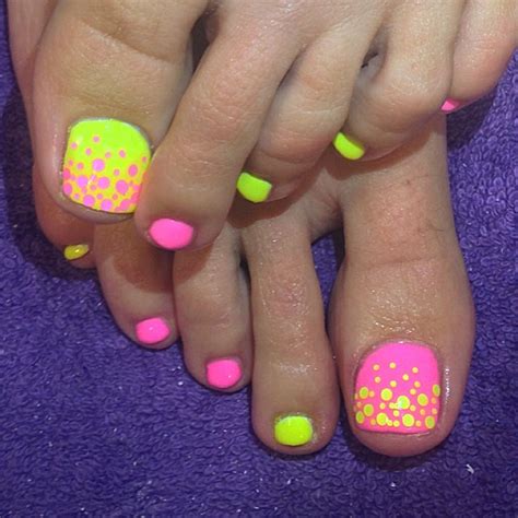 46 cute toe nail art designs adorable toenail designs for beginners styles weekly