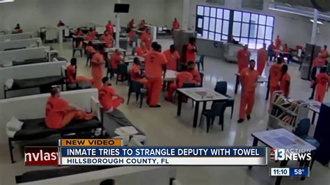 Inmate Tries To Strangle Deputy With Towel Youtube