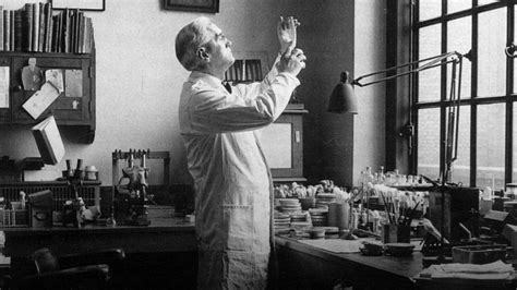 De Agosto De Nace El Cient Fico Alexander Fleming Famoso Por