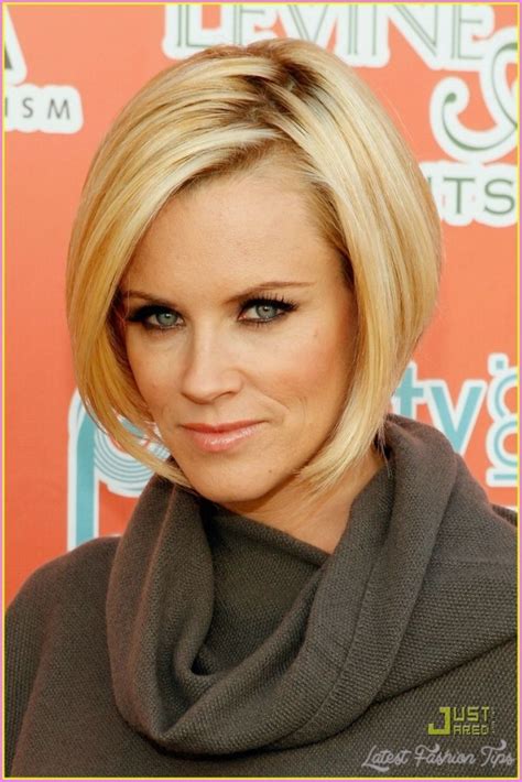 Jenny mccarthy was born on november 1st, 1972 and is an american actress, model and author. Jenny mccarthy bob haircut back view - LatestFashionTips.com