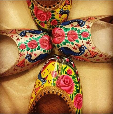 Pakistani Leather Handpainted Truck Art Khussa Indian Shoes Truck