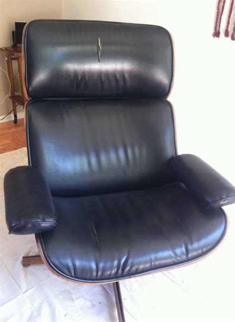 These are the ultimate tv watching, book reading, tablet using arm chairs. craftnik: the really big chair post