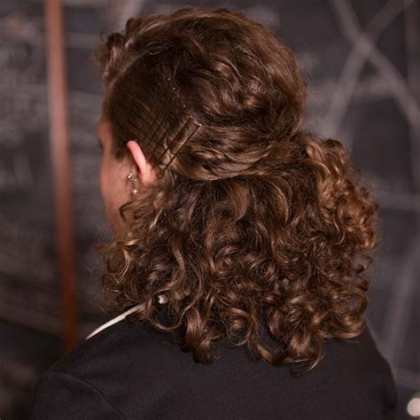 Corporate Hairstyles For Curly Hair Hairstyle Guides