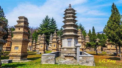 Pagoda Forest Of Shaolin Temple Dengfeng Lohnt Es Sich