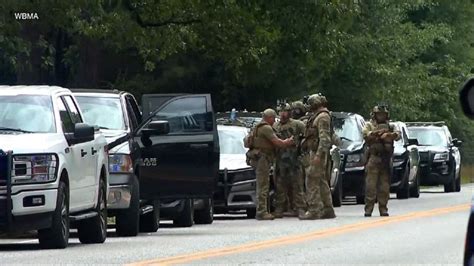 Video Manhunt Underway After 2 Alabama Deputies Shot Abc News