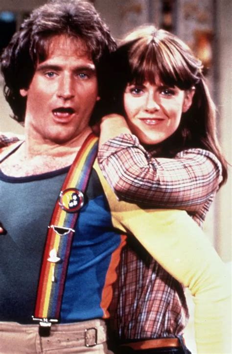 Robin Williams Groped And Flashed Mork And Mindy Co Star But She Never Took Offence Because He Was