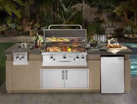 Nos barbecues fixes sont livrés en kit. barbecue fixe moderne dans la cuisine extérieure | Cuisine exterieur, Cuisine extérieure ...