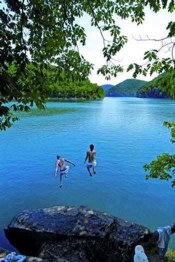 We are working with this location to roll out new maps to help you with travel planning. 10 Of The Best Recreational Lakes In West Virginia