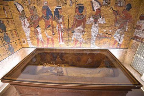 Stunning New Photos Of King Tuts Tomb Restored To Its Ancient Glory Random Find Truth
