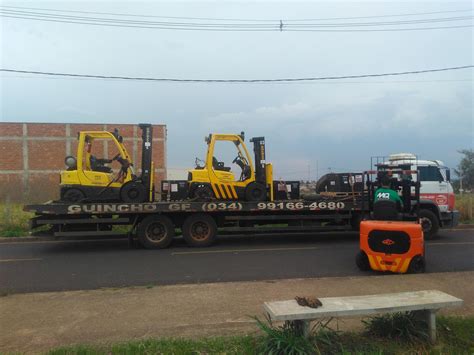 Auto Socorro e Guincho GF: Guincho pesado para transporte de máquinas e