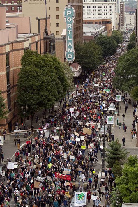 1000s Turnout For Occupy Portland Protests Pictures