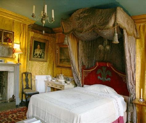 Shabby Castle Chic ♜ Rich And Gorgeous Home Decor Canopy Bed
