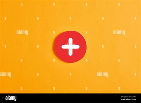 Signo De Mas Rojo Fotos E Imágenes De Stock Alamy
