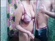 Indio caliente sexy bhabhi y devar bhabhi bañado por deva porno para