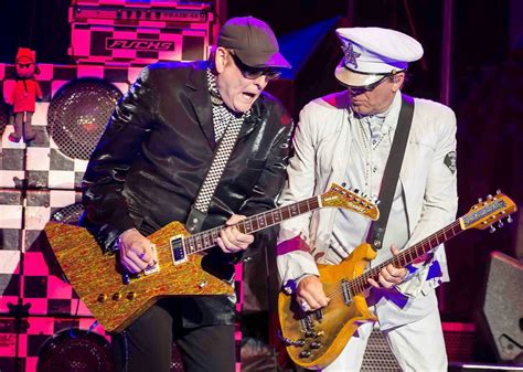 Times Square Gossip The Legends Cheap Trick In Las Vegas Concert Las