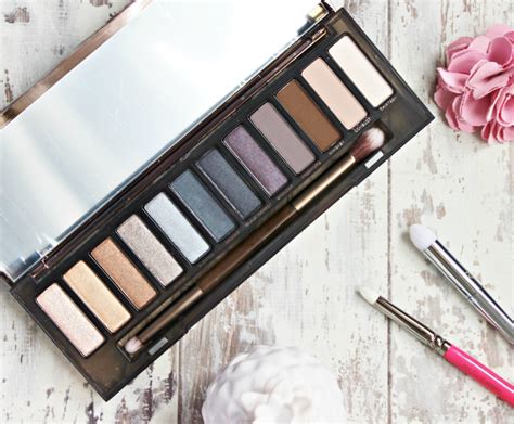 Urban Decay Naked Smoky Palette Review And Giveaway Tales Of A Pale