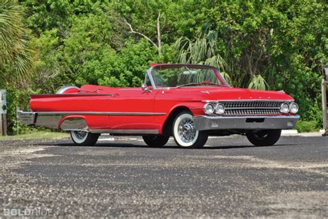 1961 Ford Galaxie Sunliner Convertible Classic Luxury Wallpapers