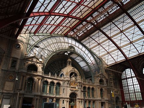 Book your activities with us. Foto Centraal-Station Antwerpen-Centraal Middenstatie ...