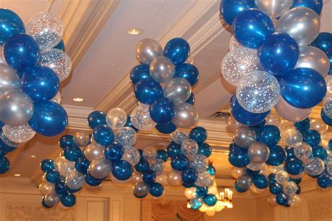 I fill the balloons with helium and tie a string long enough for me to pull the balloons down when i am standing i hope my answer will help you with decoration with balloons in a unique and creative way. Ceiling Décor · Party & Event Decor | Plafond de ballon ...