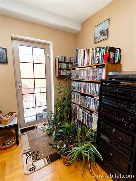 Start your free search for 2 bedroom apartments today. New York Roommate: Room for rent in Astoria, Queens - 2 ...