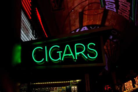 Cigar Bars Vegas The 5 Best In Sin City Cigar World Cut Light