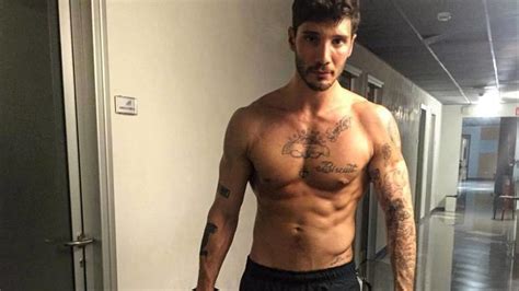 Stefano De Martino Lallenamento è Hot