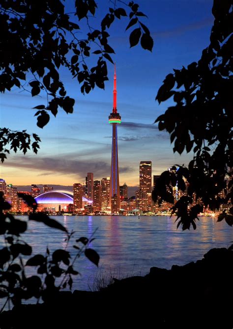 Cool Facts You Might Not Know About 20 Canadian Landmarks Slice