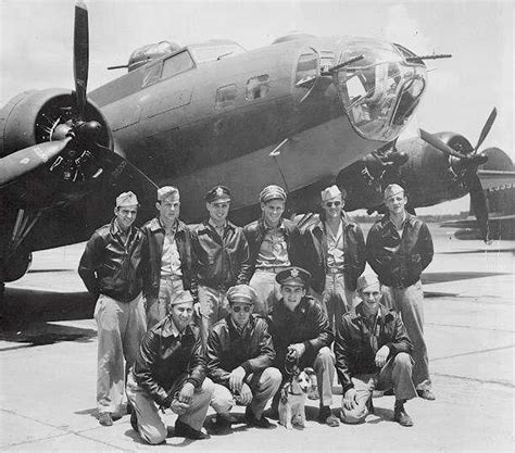 Bomber Crew Pacific Theater 1942 Wwii Aircraft Wwii Airplane Paducah