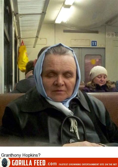The Craziest Things You See On The Russian Subways 32 Pictures