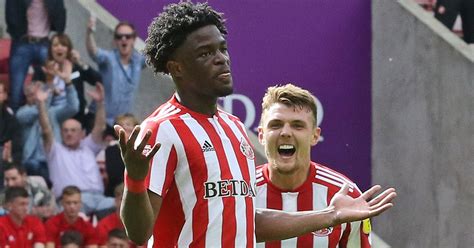 Josh maja (ngr) currently plays for ligue 1 club bordeaux. Sunderland fans offer mixed reactions as Bordeaux agree ...