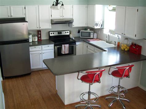(1 coat of paint, no prep work) high: Remodelaholic | How to Paint Your Kitchen Cabinets