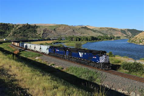 Railroads are more fuel efficient than trucks. Shipping Freight By Rail Vs Truck: How Shipping Via Rail ...