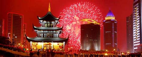 Con ella se marca el inicio de un nuevo ciclo lunar y este año el animal que lo representa es la rata de. Fiestas Tradicionales de China: noviembre 2009