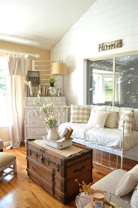 27 Rustic Farmhouse Living Room Decor Ideas For Your Home Farmhouse