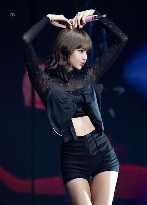 10 Times Blackpinks Lisa Looked Badss In An All Black Outfit Koreaboo