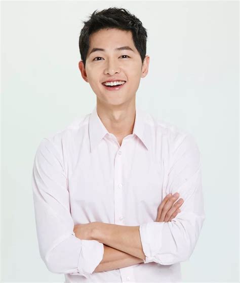 Around 1 pm, he entered the 102 replacement center in chuncheon, gangwon province. Song Joong-ki | K-Drama Wiki | FANDOM powered by Wikia