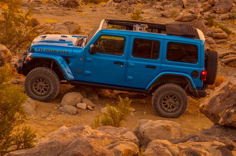 Get detailed information on the 2021 jeep gladiator sport s including features, fuel economy, pricing, engine, transmission, and more. 2021 Gladiator 392 V8 - 2021 Jeep Wrangler Rubicon 392 Breaks Cover Offering 470 Hp V8 Motoraty ...
