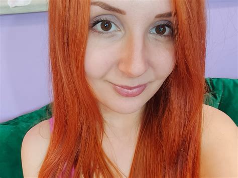 leila bliss big titted redhead babe webcam
