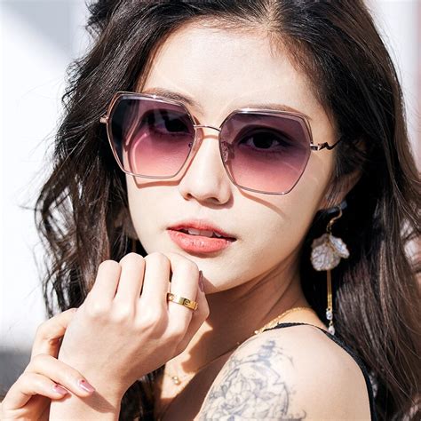Women Sunglasses Retro Uv400 Gradient Lens Fashion Luxury Ladies Vintage Classic Sun Glasses
